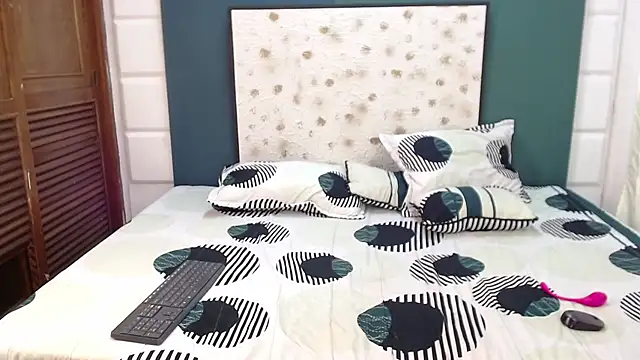 InkedSabrina online show from 02-26-25, 04:58