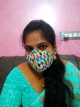 Snapshot of melina214 chatting on 06-22-26, 04:48 melina214 online show from 06-22-26, 04:48
