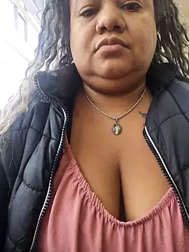 Snapshot of Carlabrasileira chatting on 09-18-25, 08:00 Carlabrasileira online show from 09-18-25, 08:00