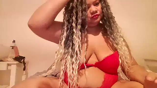 Snapshot of Carlabrasileira chatting on 10-08-25, 10:13 Carlabrasileira online show from 10-08-25, 10:13