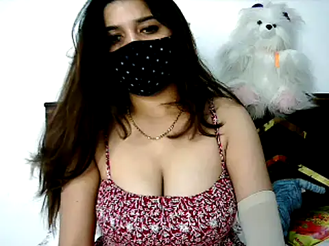 Snapshot of Gloie4u chatting on 07-10-26, 10:07 Gloie4u online show from 07-10-26, 10:07