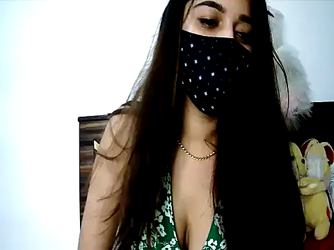 Snapshot of Gloie4u chatting on 07-14-26, 10:32 Gloie4u online show from 07-14-26, 10:32