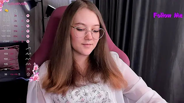 Snapshot of bunny_bubble chatting on 11-02-25, 11:18 bunny bubble online show from 11-02-25, 11:18