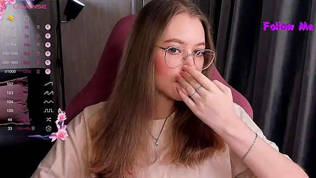 Snapshot of bunny_bubble chatting on 11-29-25, 10:24 bunny bubble online show from 11-29-25, 10:24