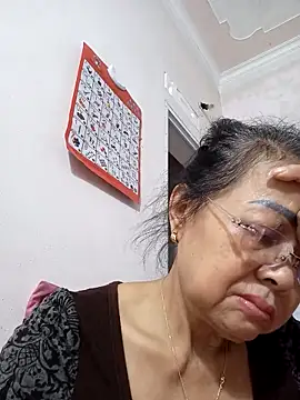 Hotestlove online show from 10-10-25, 01:32