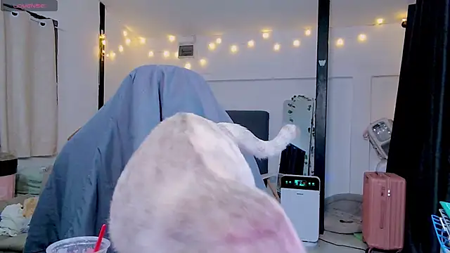 Kana G online show from 02-04-25, 01:48