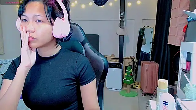 Kana G online show from 02-13-25, 01:26