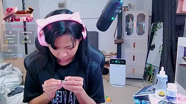 Kana G online show from 02-17-25, 06:20