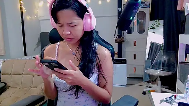 Kana G online show from 02-18-25, 04:15