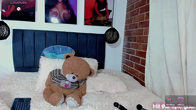 kyliejenner hot online show from 02-27-26, 08:03