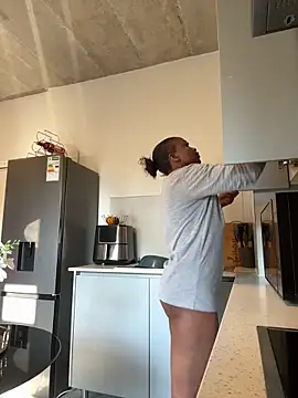 slimcateee online show from 05-17-26, 06:33