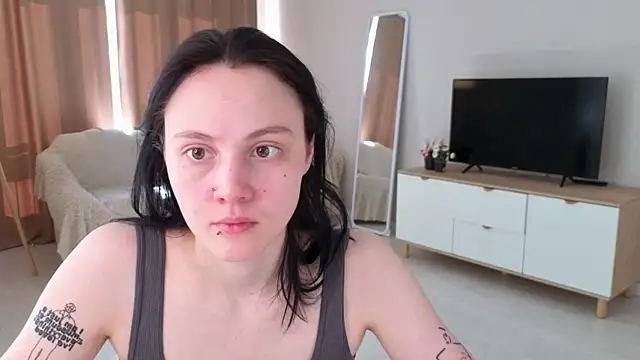 MaryCoopeer online show from 05-30-26, 05:04