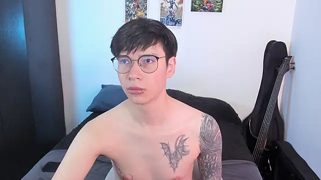 Snapshot of Aventure_Twinks chatting on 06-16-26, 10:01 Aventure Twinks online show from 06-16-26, 10:01