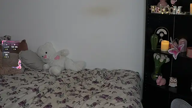 Nicolette  Shea  online show from 12-06-24, 06:17