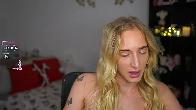 Nicolette  Shea  online show from 12-20-24, 10:05