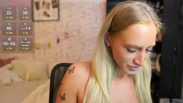 Nicolette  Shea  online show from 09-12-25, 12:05