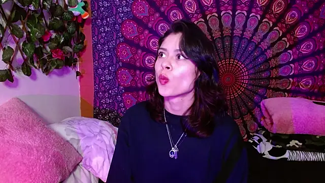 Snapshot of AbbySccott chatting on 03-17-25, 11:32 AbbySccott online show from 03-17-25, 11:32