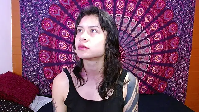 Snapshot of AbbySccott chatting on 10-21-25, 11:05 AbbySccott online show from 10-21-25, 11:05