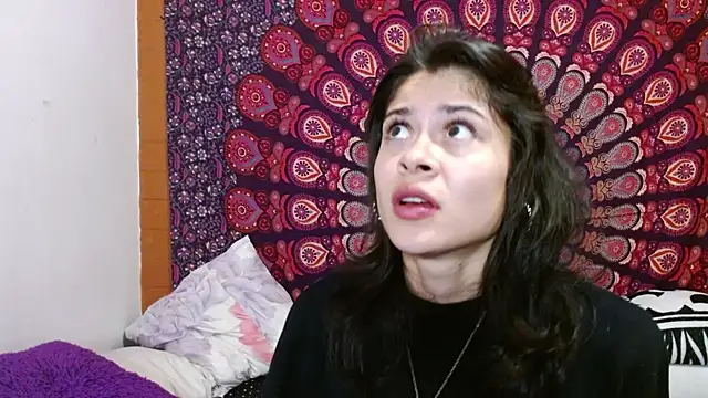 Snapshot of AbbySccott chatting on 12-18-25, 12:06 AbbySccott online show from 12-18-25, 12:06