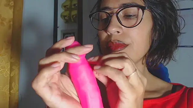 Snapshot of fantasty_nylon chatting on 01-16-25, 12:23 fantasty nylon online show from 01-16-25, 12:23