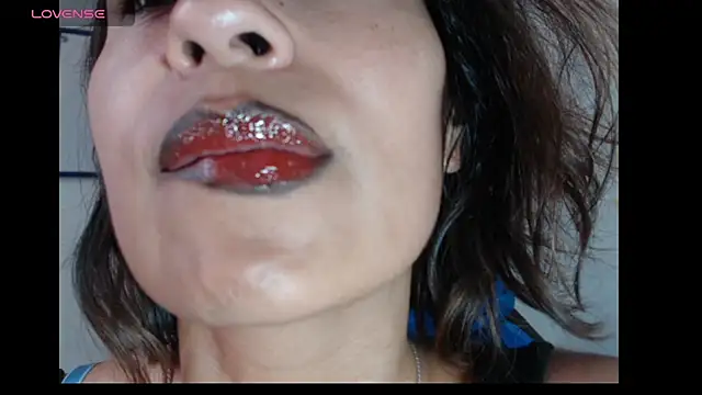 Snapshot of fantasty_nylon chatting on 02-07-25, 09:04 fantasty nylon online show from 02-07-25, 09:04