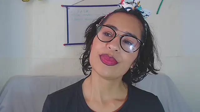 Snapshot of fantasty_nylon chatting on 09-11-25, 04:07 fantasty nylon online show from 09-11-25, 04:07