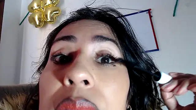 Snapshot of fantasty_nylon chatting on 10-10-25, 04:28 fantasty nylon online show from 10-10-25, 04:28