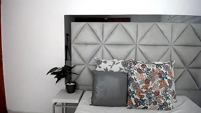 Snapshot of nina_pons chatting on 01-14-25, 10:55 nina pons online show from 01-14-25, 10:55