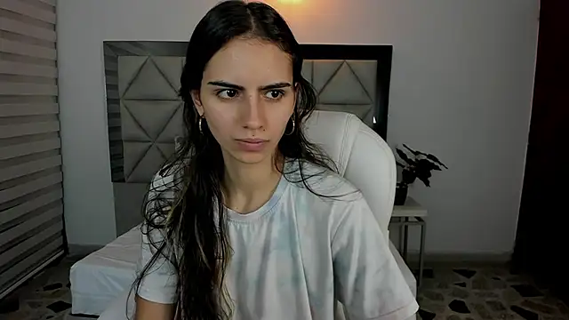 Snapshot of nina_pons chatting on 03-15-25, 11:50 nina pons online show from 03-15-25, 11:50