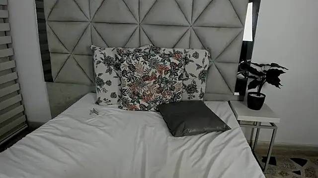 Snapshot of nina_pons chatting on 03-19-25, 11:57 nina pons online show from 03-19-25, 11:57