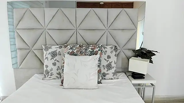 Snapshot of nina_pons chatting on 09-19-25, 09:48 nina pons online show from 09-19-25, 09:48