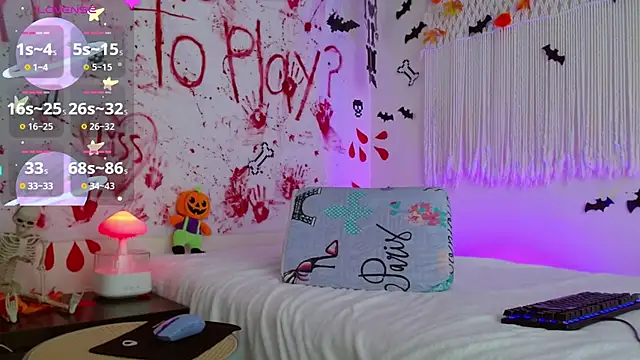 Snapshot of reaLISStic chatting on 10-31-25, 04:30 reaLISStic online show from 10-31-25, 04:30