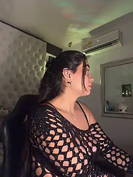 Snapshot of ZarahEvans chatting on 06-30-26, 08:54 ZarahEvans online show from 06-30-26, 08:54