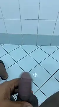 Snapshot of SLhotman chatting on 03-17-25, 08:29 SLhotman online show from 03-17-25, 08:29