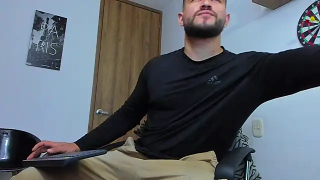 AndrewDiaz online show from 10-06-25, 04:32