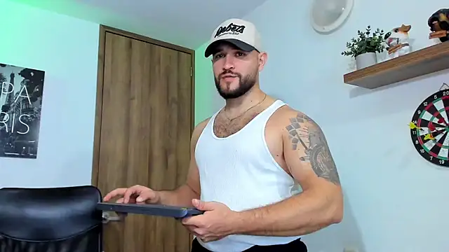 AndrewDiaz online show from 10-10-25, 04:44