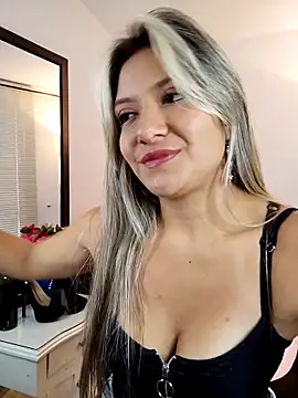 valeriahunter1 online show from 02-12-25, 09:11