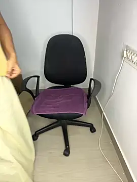 Snapshot of kannadatelugugirl chatting on 01-19-25, 10:50 kannadatelugugirl online show from 01-19-25, 10:50