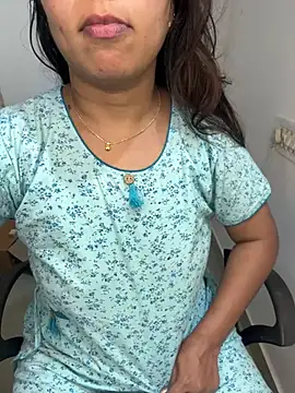 Snapshot of kannadatelugugirl chatting on 01-21-25, 02:54 kannadatelugugirl online show from 01-21-25, 02:54