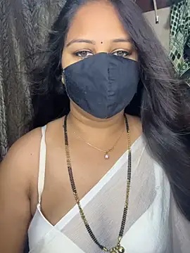 Snapshot of kannadatelugugirl chatting on 11-10-25, 12:53 kannadatelugugirl online show from 11-10-25, 12:53