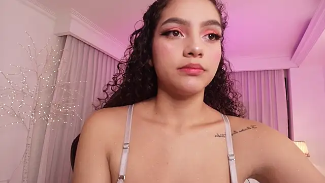 anahi curlie1 online show from 02-02-25, 11:51