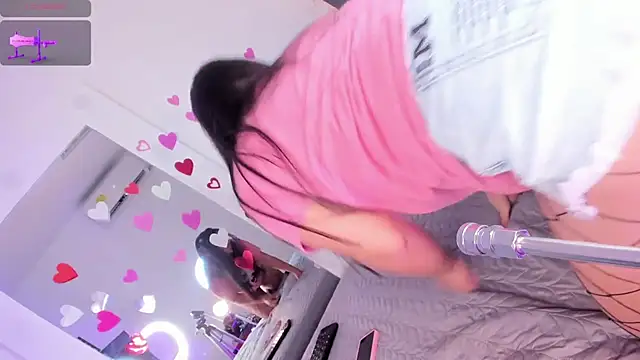 Hilary Smile  online show from 03-16-25, 08:00