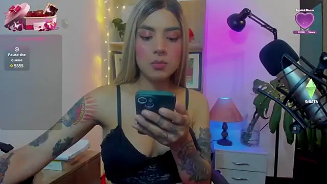 Snapshot of Yeriawaddell_ chatting on 01-21-25, 02:00 Yeriawaddell online show from 01-21-25, 02:00