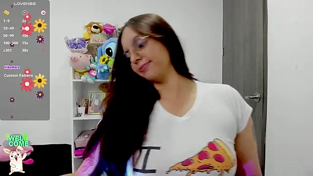 Snapshot of Valery7rose_ chatting on 07-04-26, 03:29 Valery7rose online show from 07-04-26, 03:29