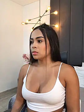 JuanaSimons online show from 01-04-25, 11:06