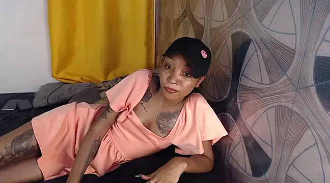 Snapshot of Candiey001 chatting on 01-13-25, 10:03 Candiey001 online show from 01-13-25, 10:03