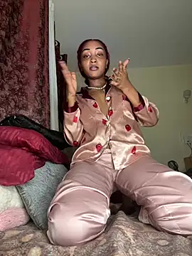 Snapshot of Candiey001 chatting on 01-12-26, 06:46 Candiey001 online show from 01-12-26, 06:46