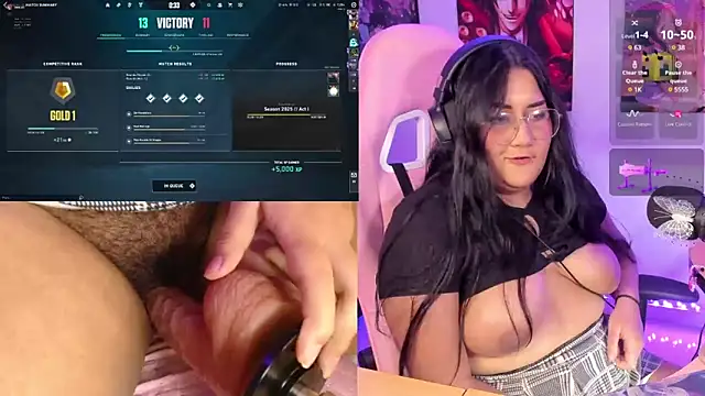 Snapshot of haru_u2 chatting on 02-12-25, 11:51 haru u2 online show from 02-12-25, 11:51