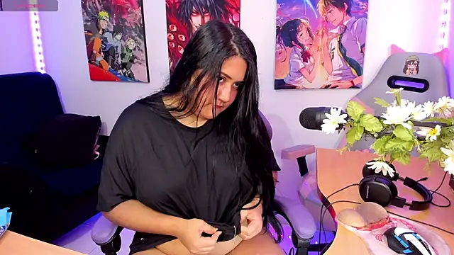 Snapshot of haru_u2 chatting on 10-17-25, 12:08 haru u2 online show from 10-17-25, 12:08