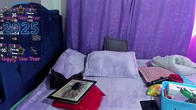 Snapshot of Kenia_oz chatting on 01-14-25, 02:32 Kenia oz online show from 01-14-25, 02:32